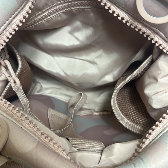 Dagne Dover Patterned Shoulder Bag Pink Camo - Picture 8 of 10